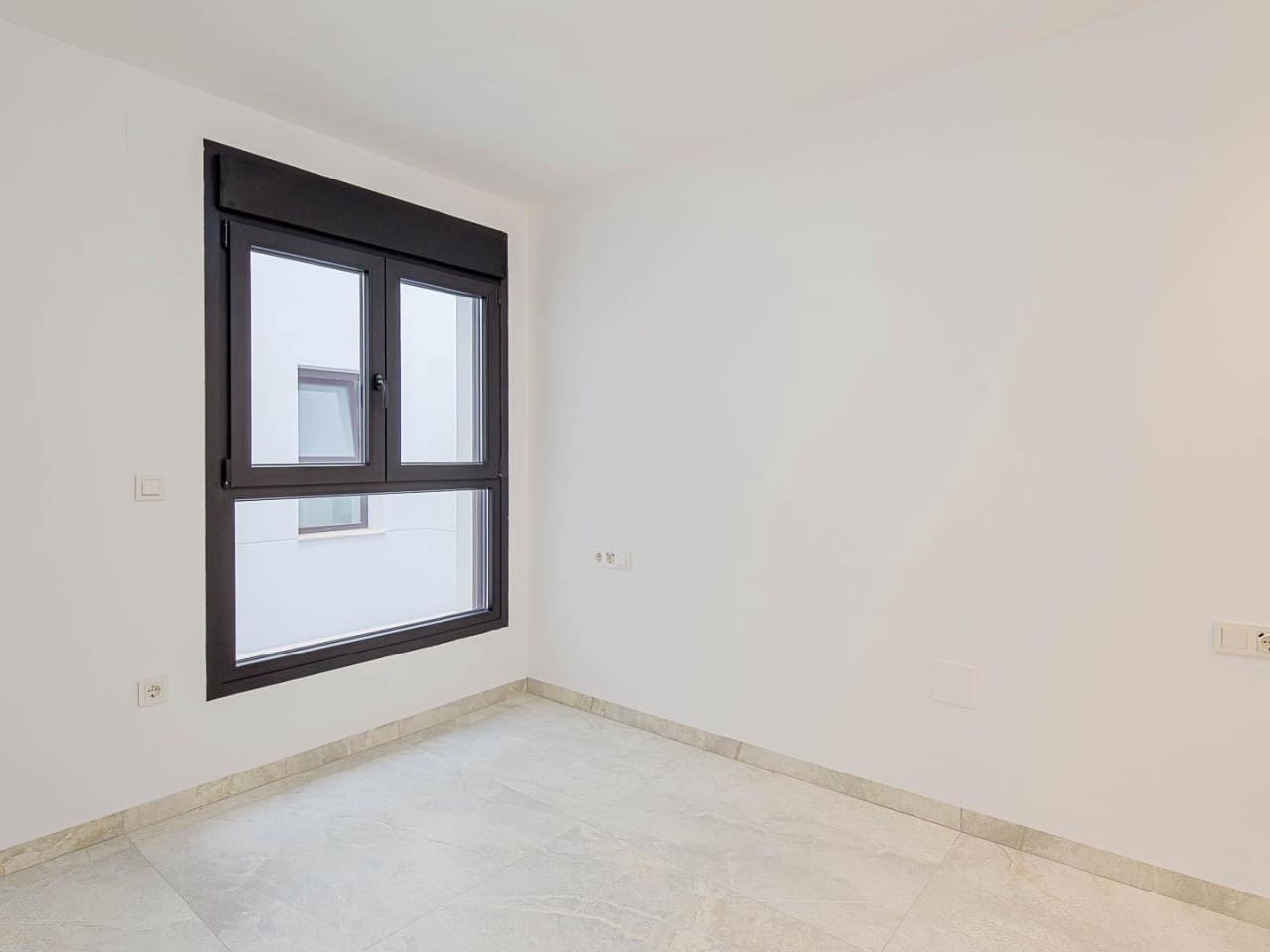 3 quarto Apartamento para venda em Torrevieja com garagem - 595 000 € (Ref: 10041994)