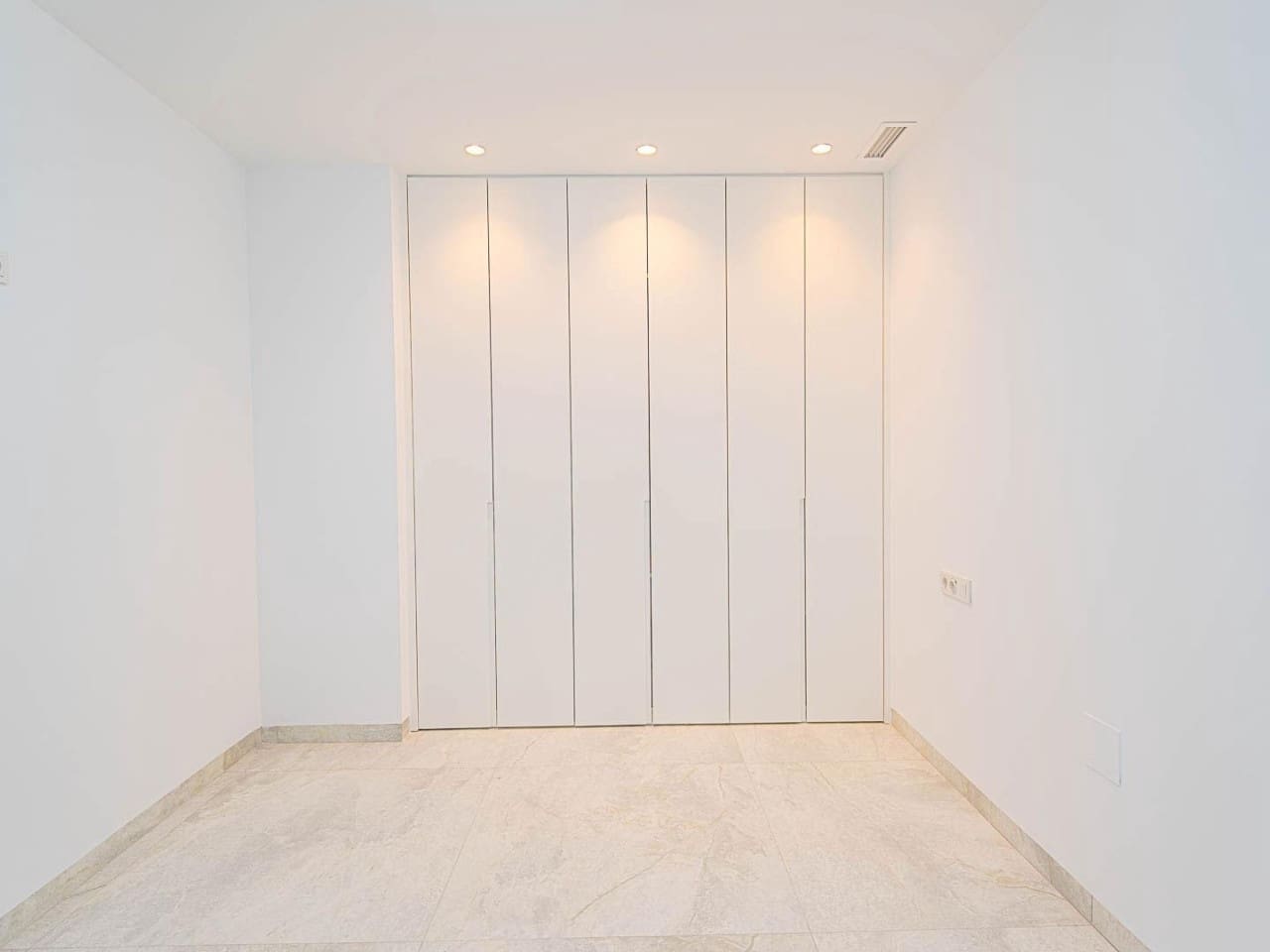 3 quarto Apartamento para venda em Torrevieja com garagem - 595 000 € (Ref: 10041994)