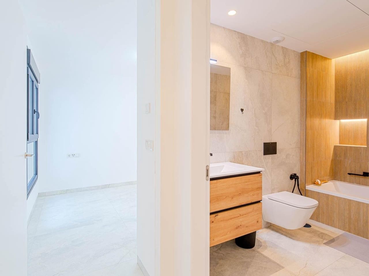 3 quarto Apartamento para venda em Torrevieja com garagem - 595 000 € (Ref: 10041994)