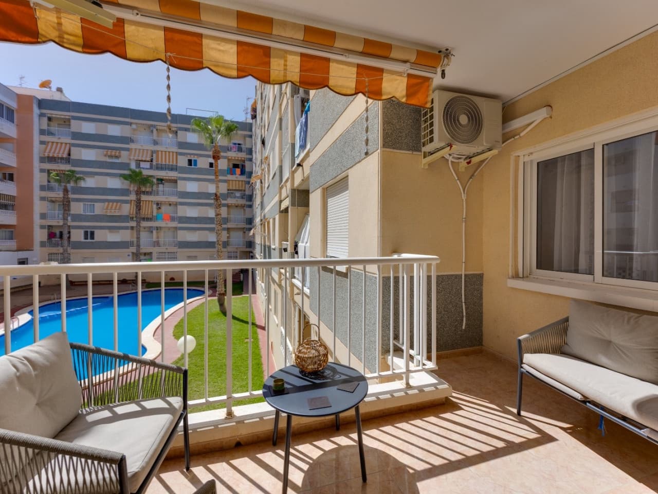 3 sypialnia Apartament na sprzedaż w Torrevieja z basenem - 159 999 € (Ref: 10041995)