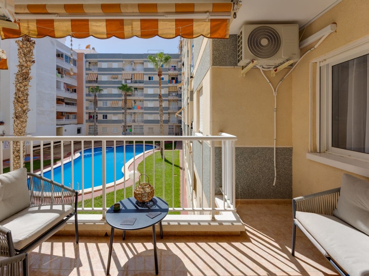 3 sypialnia Apartament na sprzedaż w Torrevieja z basenem - 159 999 € (Ref: 10041995)