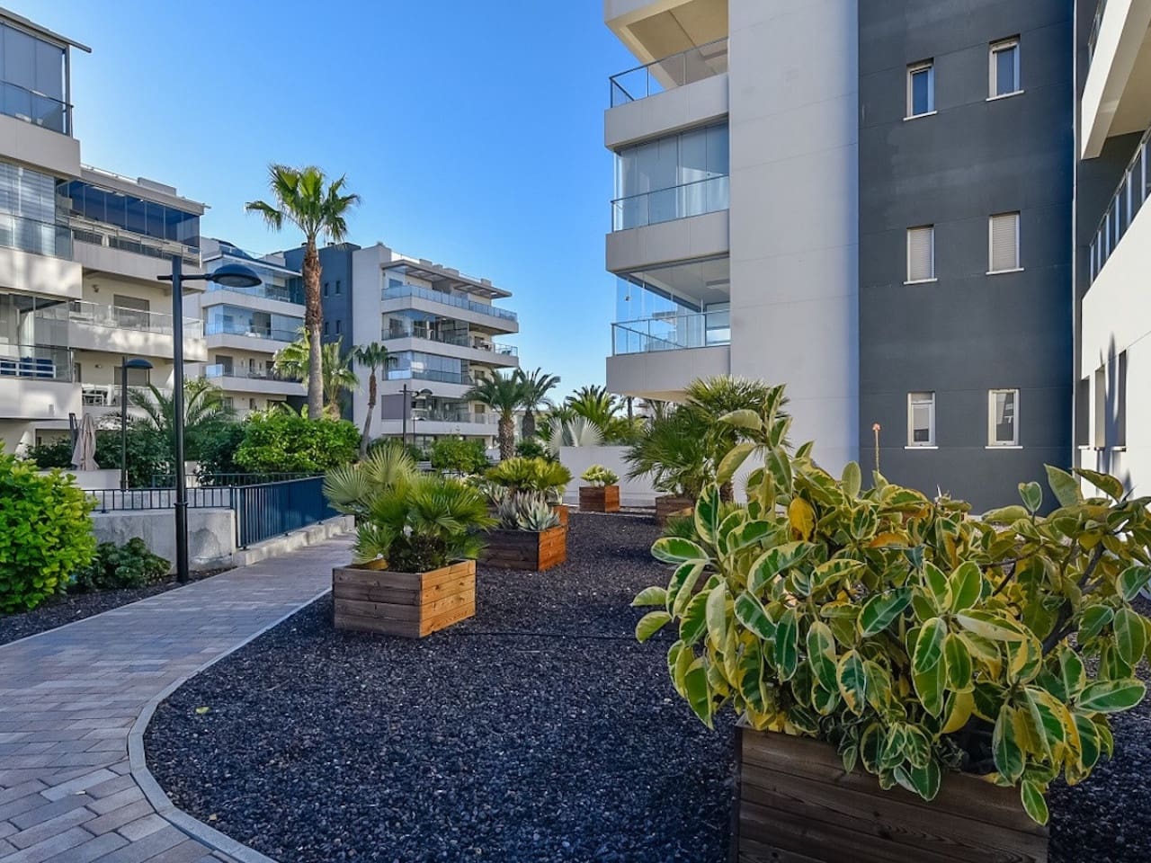 3 sypialnia Apartament na sprzedaż w La Zenia z basenem garażem - 349 000 € (Ref: 10046658)