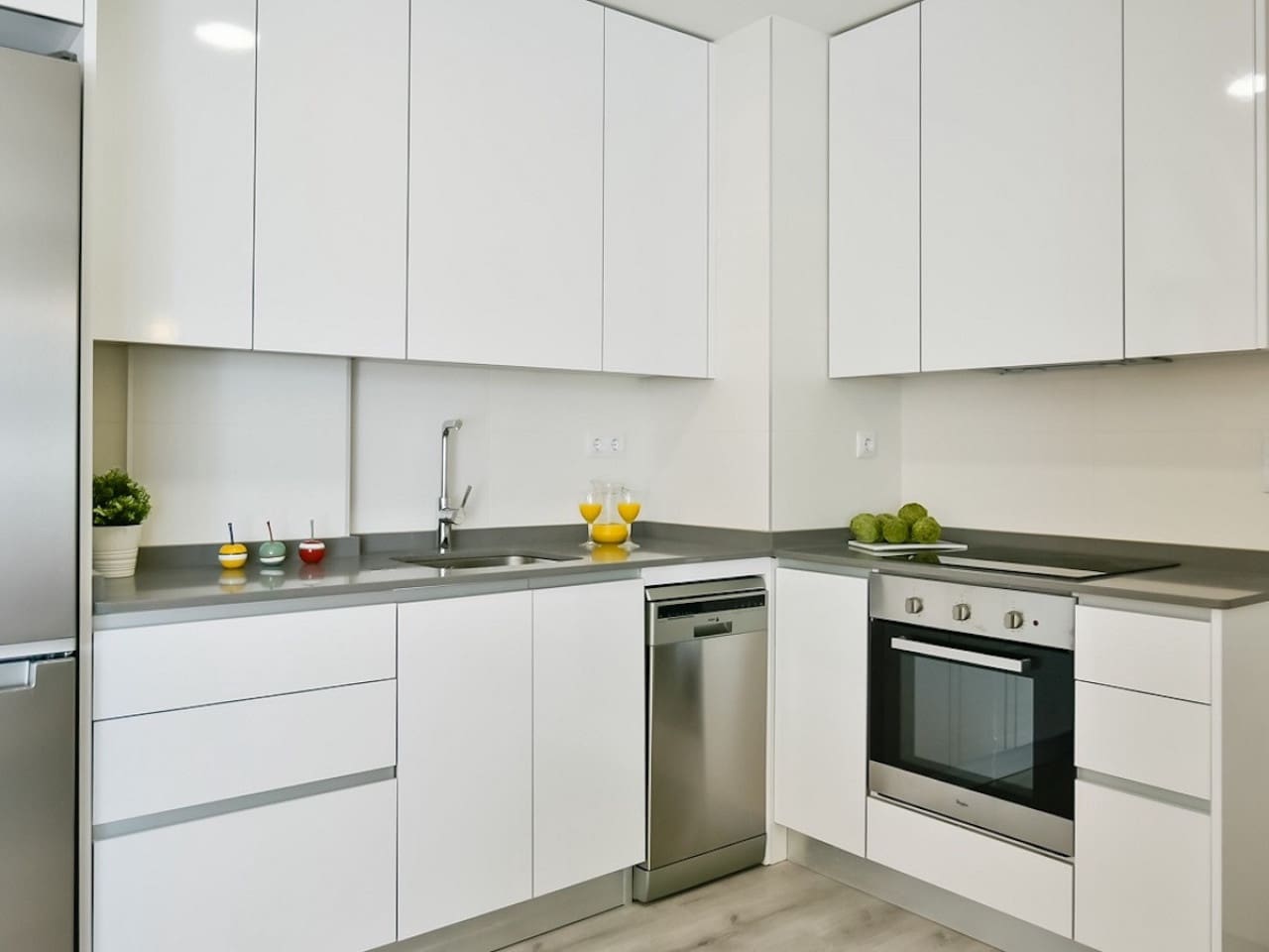3 sypialnia Apartament na sprzedaż w La Zenia z basenem garażem - 349 000 € (Ref: 10046658)