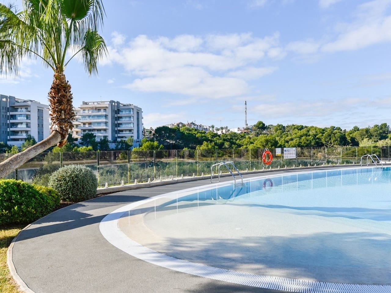 3 sypialnia Apartament na sprzedaż w La Zenia z basenem garażem - 349 000 € (Ref: 10046658)