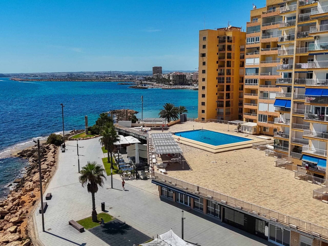 3 chambre Appartement à vendre à Torrevieja avec piscine garage - 398 000 € (Ref: 10049659)