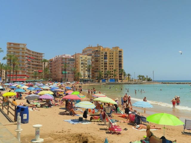 3 chambre Appartement à vendre à Playa del Cura, Torrevieja avec piscine garage - 398 000 € (Ref: 10049659)