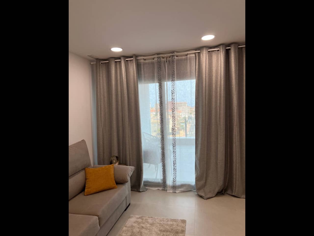 2 soverom Leilighet til salgs i Torrevieja med svømmebasseng garasje - € 355 000 (Ref: 10049660)