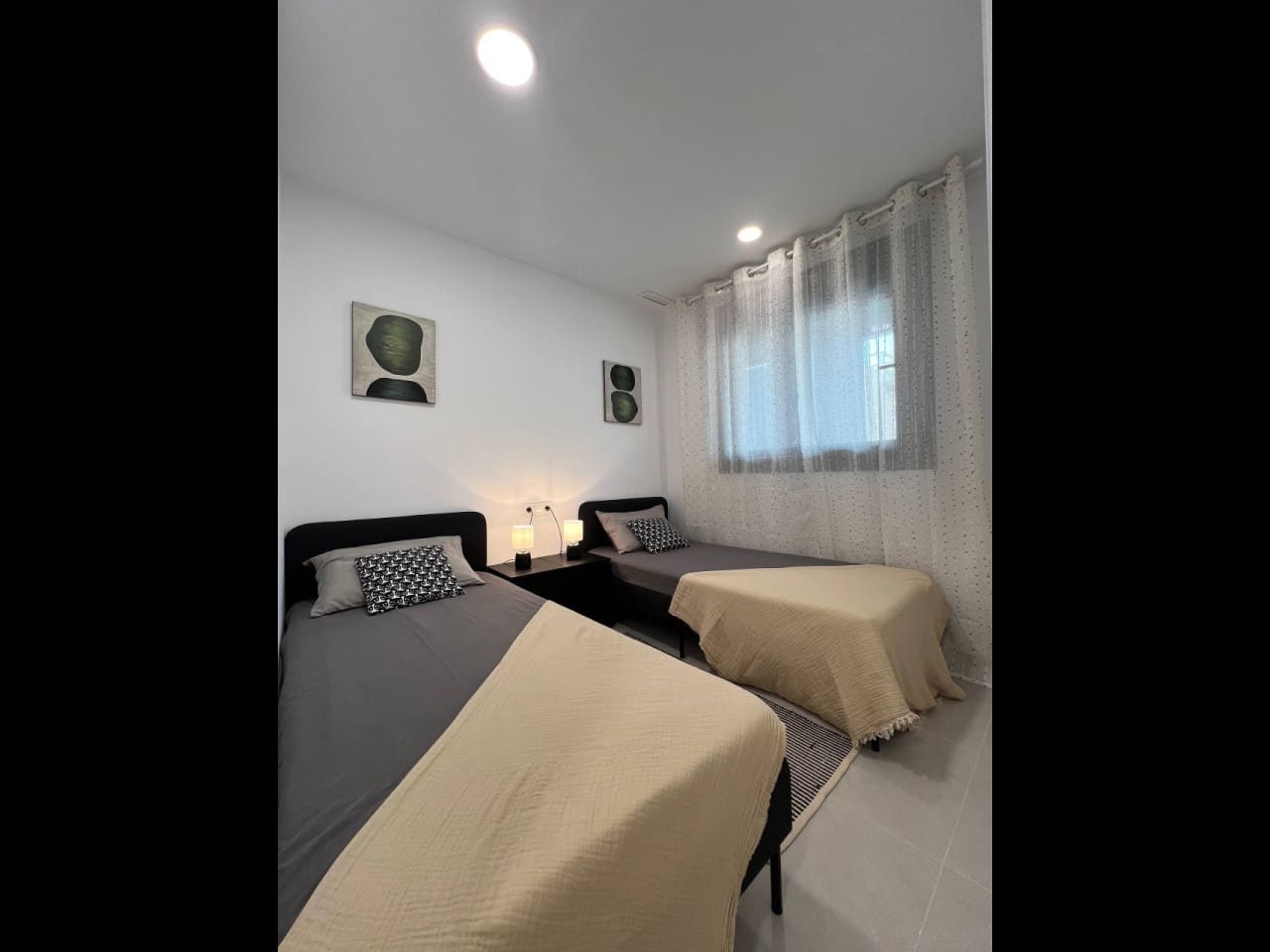 2 soverom Leilighet til salgs i Torrevieja med svømmebasseng garasje - € 355 000 (Ref: 10049660)