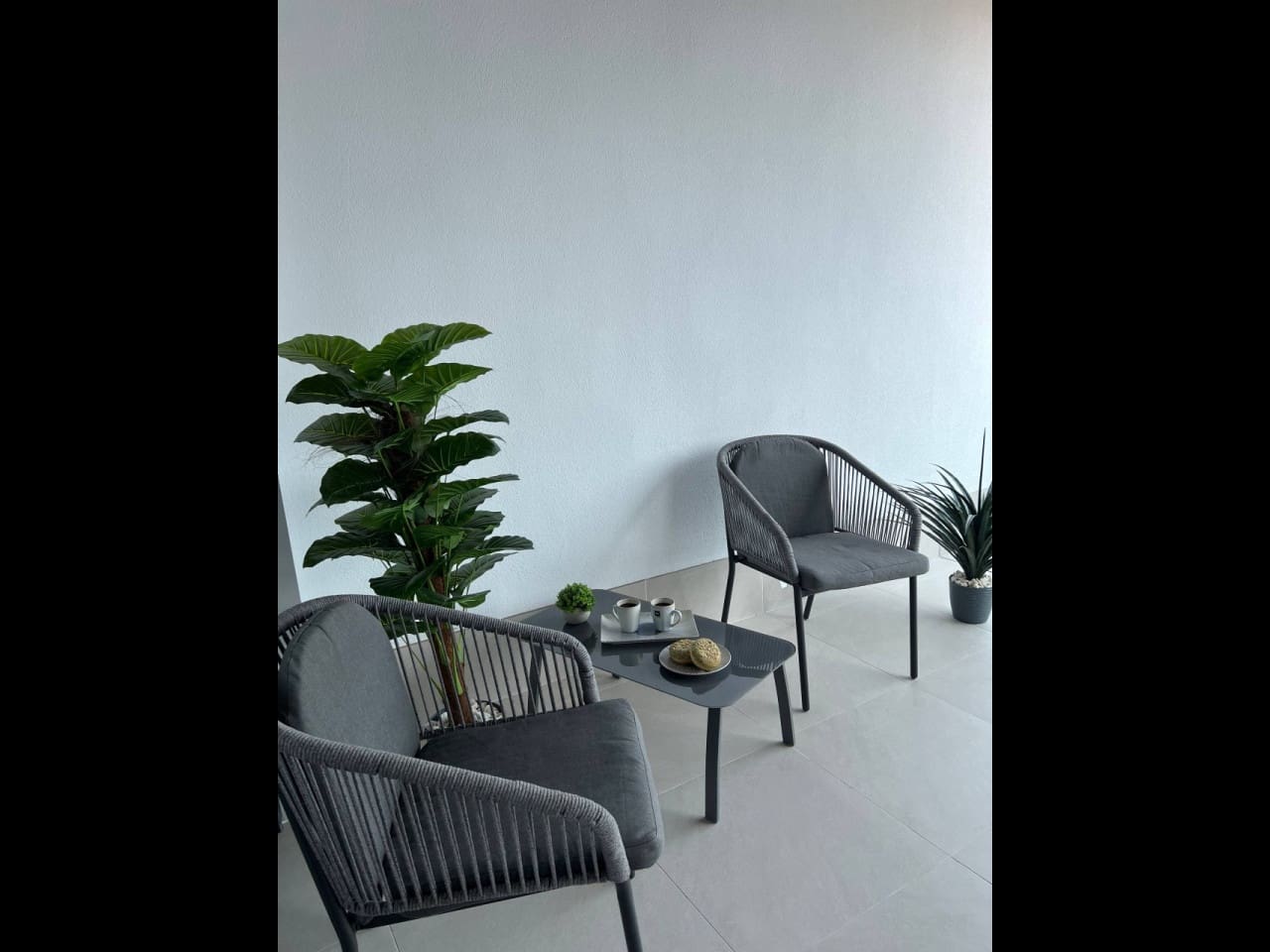 2 soverom Leilighet til salgs i Torrevieja med svømmebasseng garasje - € 355 000 (Ref: 10049660)