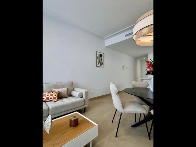 2 makuuhuone Huoneisto myytävänä paikassa Playa de los Locos, Torrevieja mukana uima-altaan - 429 000 € (Ref: 10049661)