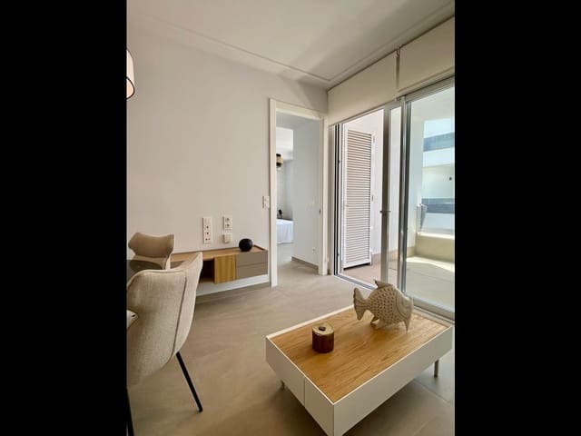 2 makuuhuone Huoneisto myytävänä paikassa Playa de los Locos, Torrevieja mukana uima-altaan - 429 000 € (Ref: 10049661)