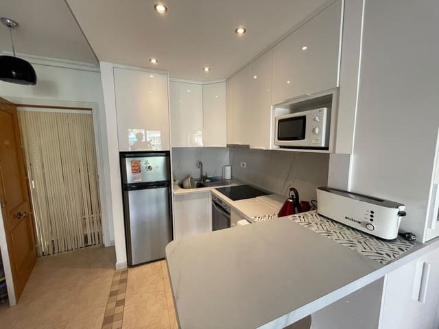 2 makuuhuone Huoneisto myytävänä paikassa Los Europeos, Torrevieja mukana uima-altaan - 199 000 € (Ref: 10057171)