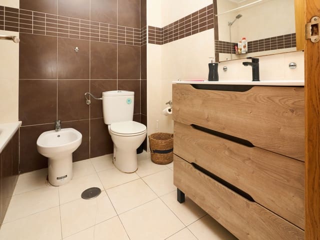 3 Zimmer Apartment zu verkaufen in Puerto Deportivo, Torrevieja - 269.000 € (Ref: 10059989)