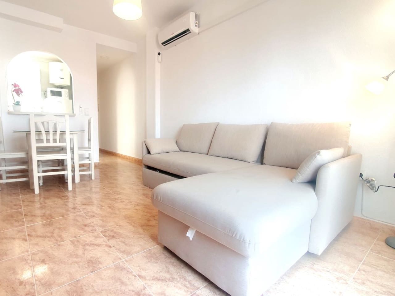 1 Zimmer Apartment zu verkaufen in Torrevieja mit Pool - 175.000 € (Ref: 10080053)