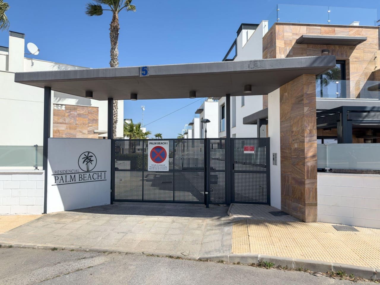 5 sovrum Villa till salu i Orihuela Costa med pool - 829 000 € (Ref: 10080054)