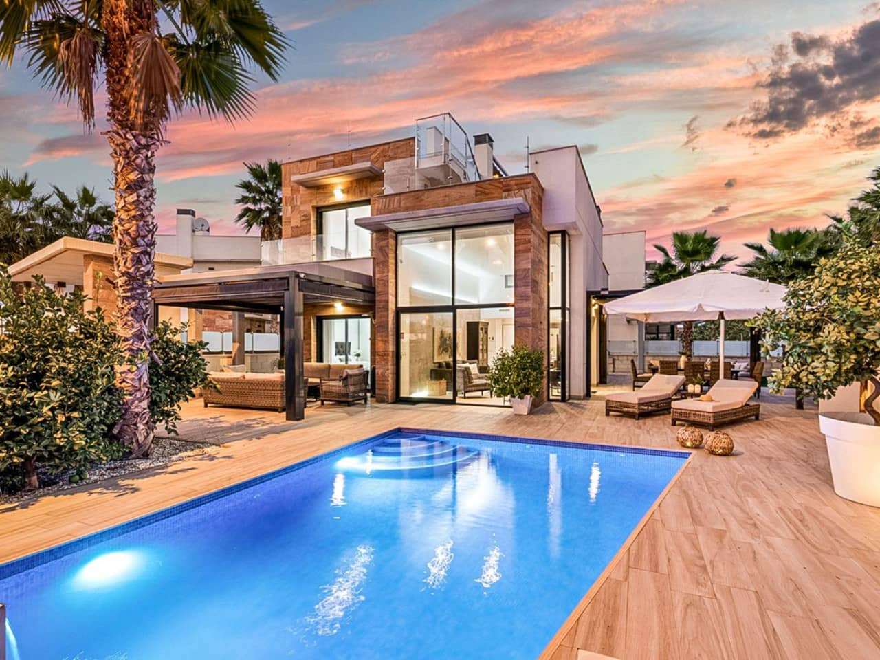 5 sovrum Villa till salu i Orihuela Costa med pool - 829 000 € (Ref: 10080054)