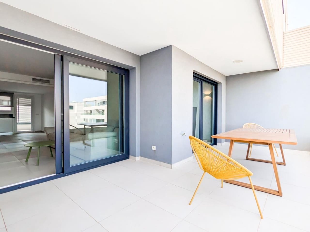 2 soverom Leilighet til salgs i Punta Prima med svømmebasseng garasje - € 498 000 (Ref: 10082189)