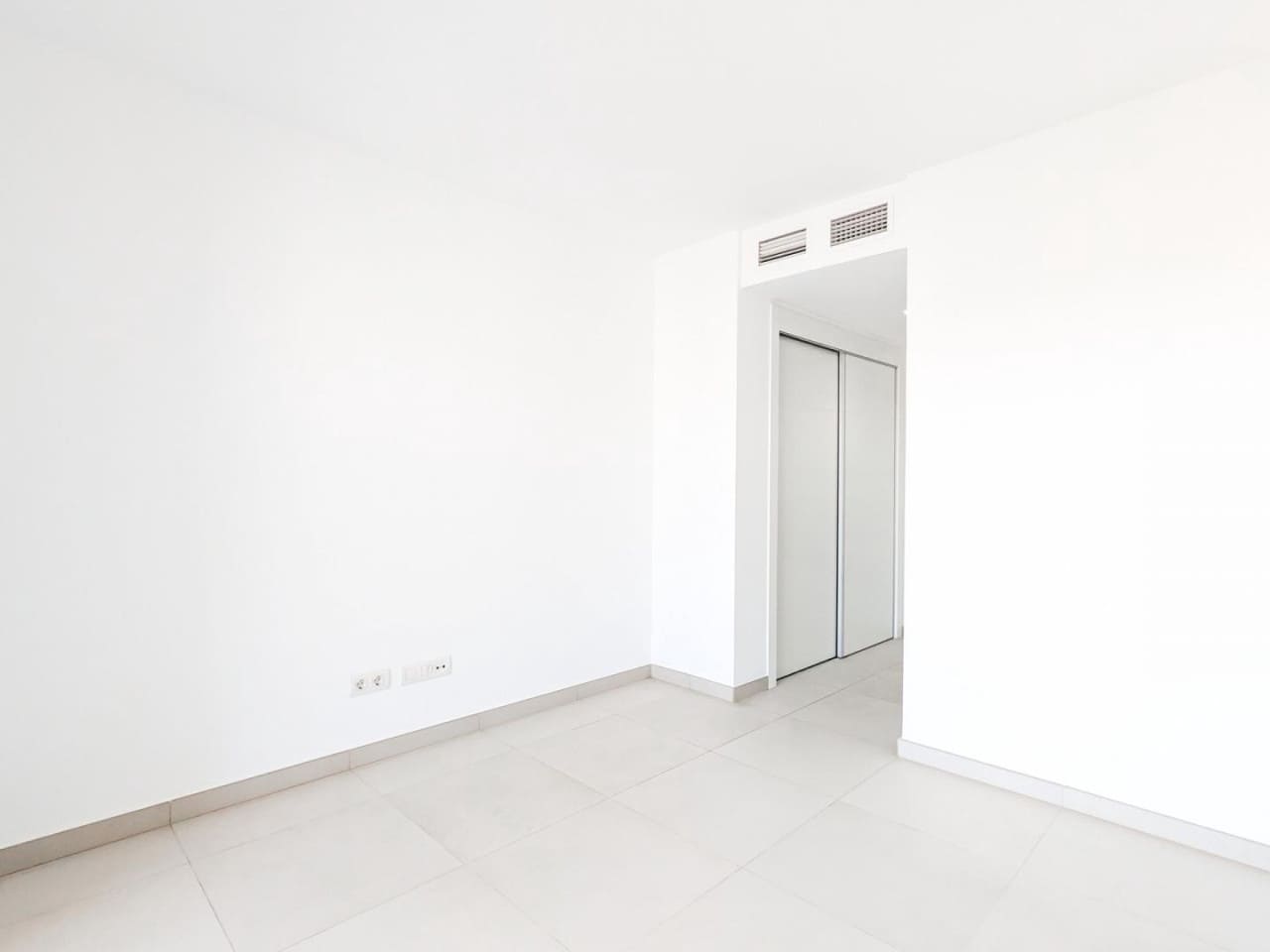 2 soverom Leilighet til salgs i Punta Prima med svømmebasseng garasje - € 498 000 (Ref: 10082189)
