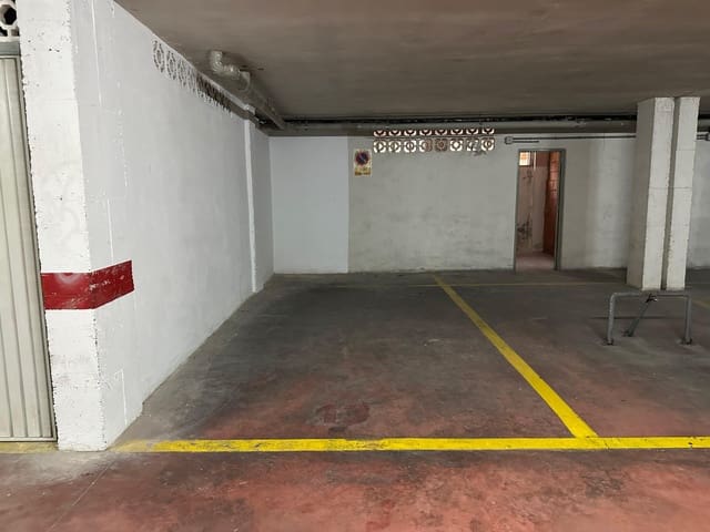 Garage te koop in Avenida Habaneras - Curva de Palangre, Torrevieja - € 13.000 (Ref: 10095653)