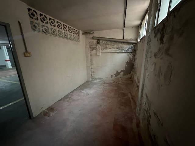 Garage te koop in Avenida Habaneras - Curva de Palangre, Torrevieja - € 13.000 (Ref: 10095653)