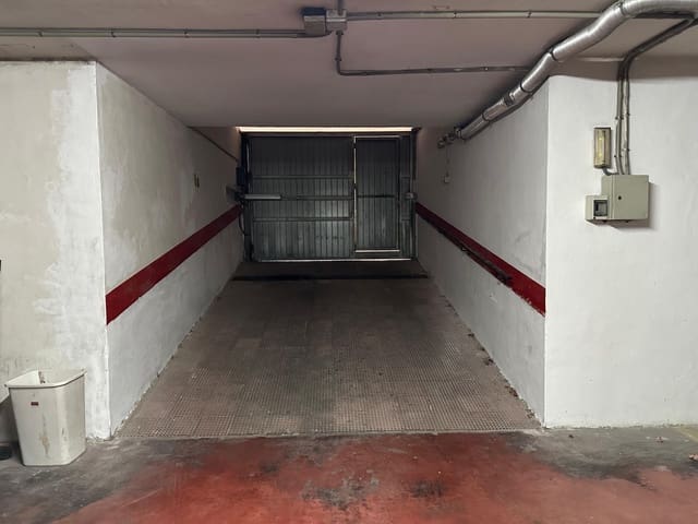 Garage te koop in Avenida Habaneras - Curva de Palangre, Torrevieja - € 13.000 (Ref: 10095653)