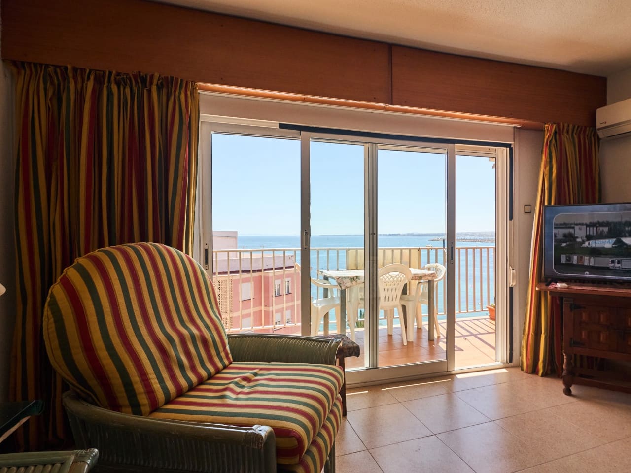 Apartamento de 3 habitaciones en Torrevieja en venta - 260.000 € (Ref: 10115999)