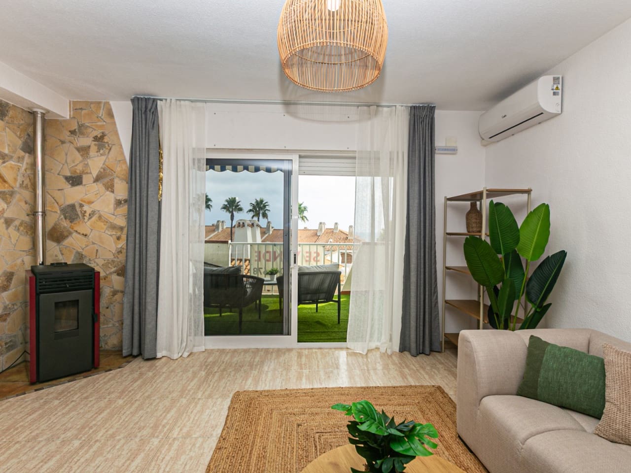 3 makuuhuone Huoneisto myytävänä paikassa Cabo Roig mukana uima-altaan - 375 000 € (Ref: 10130389)