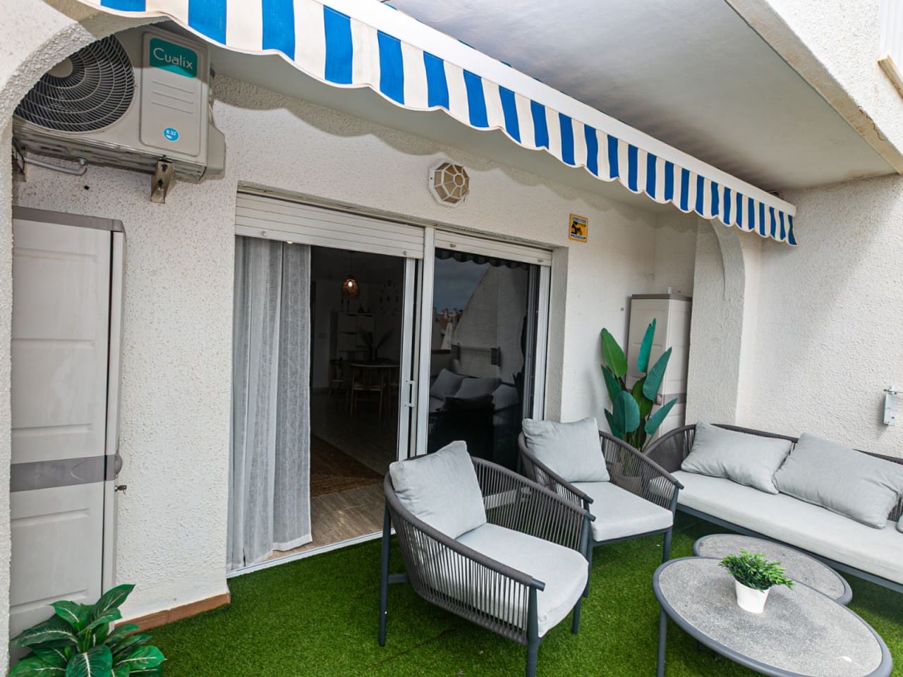 3 makuuhuone Huoneisto myytävänä paikassa Cabo Roig mukana uima-altaan - 375 000 € (Ref: 10130389)