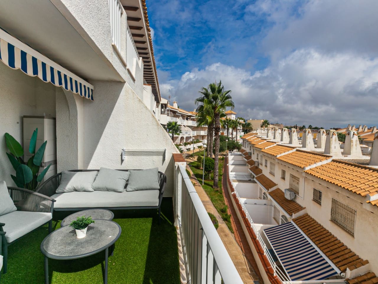 3 makuuhuone Huoneisto myytävänä paikassa Cabo Roig mukana uima-altaan - 375 000 € (Ref: 10130389)