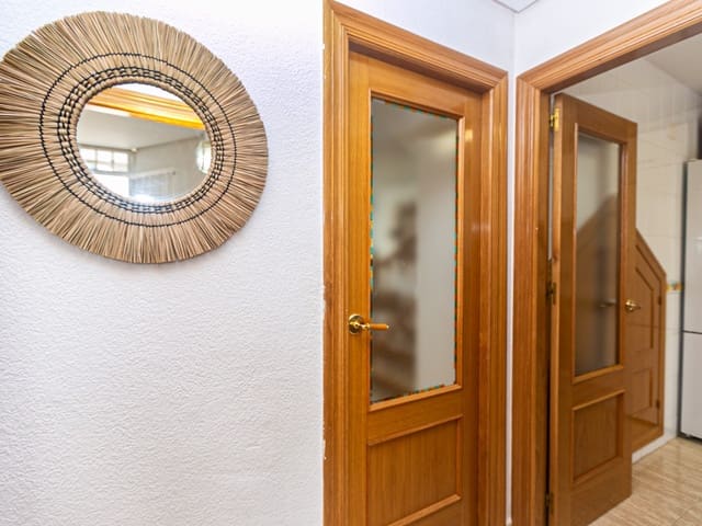 3 makuuhuone Huoneisto myytävänä paikassa Cabo Roig, Orihuela mukana uima-altaan - 375 000 € (Ref: 10130389)