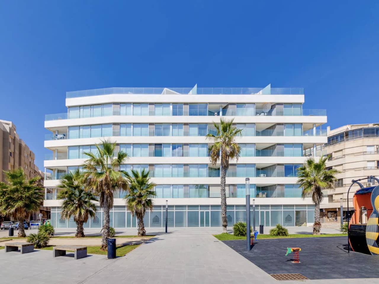 4 quarto Apartamento para venda em Torrevieja com garagem - 988 000 € (Ref: 10130392)