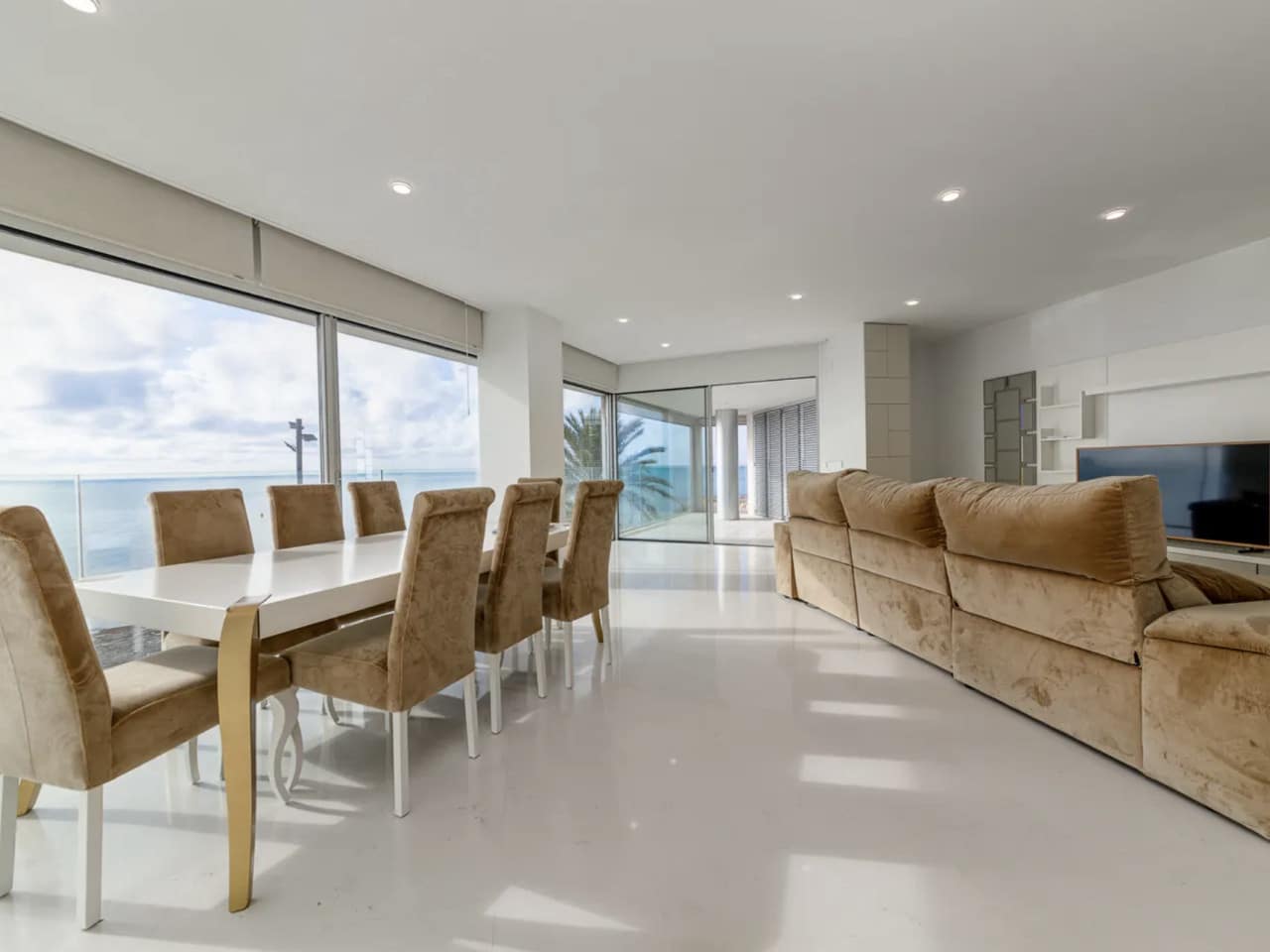 4 quarto Apartamento para venda em Torrevieja com garagem - 988 000 € (Ref: 10130392)