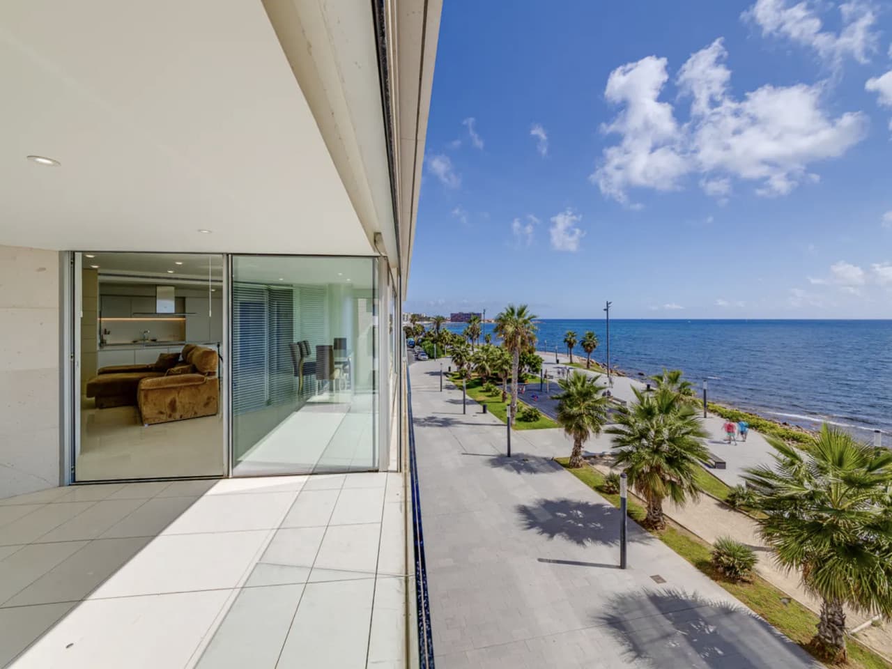 4 quarto Apartamento para venda em Torrevieja com garagem - 988 000 € (Ref: 10130392)
