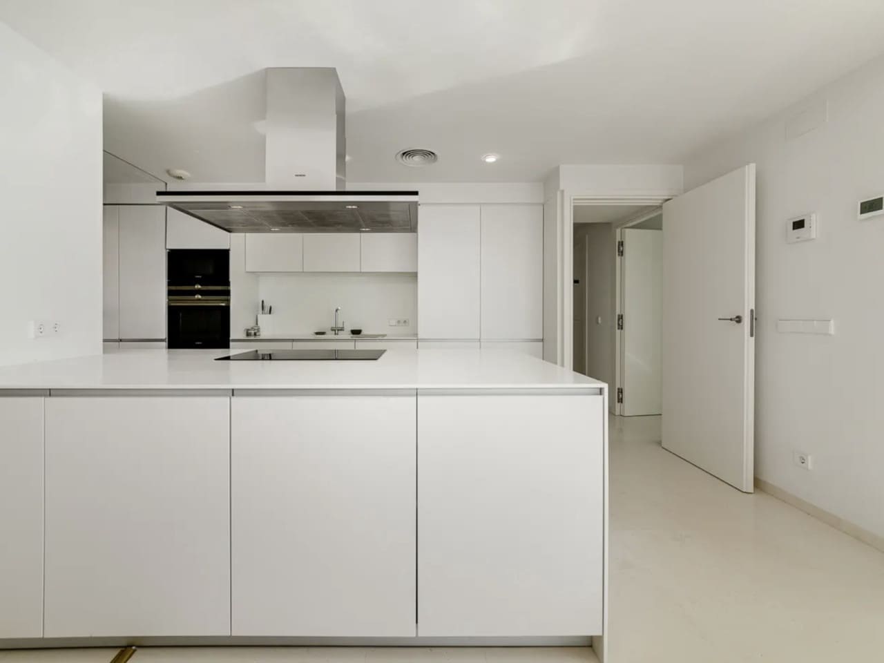 4 quarto Apartamento para venda em Torrevieja com garagem - 988 000 € (Ref: 10130392)