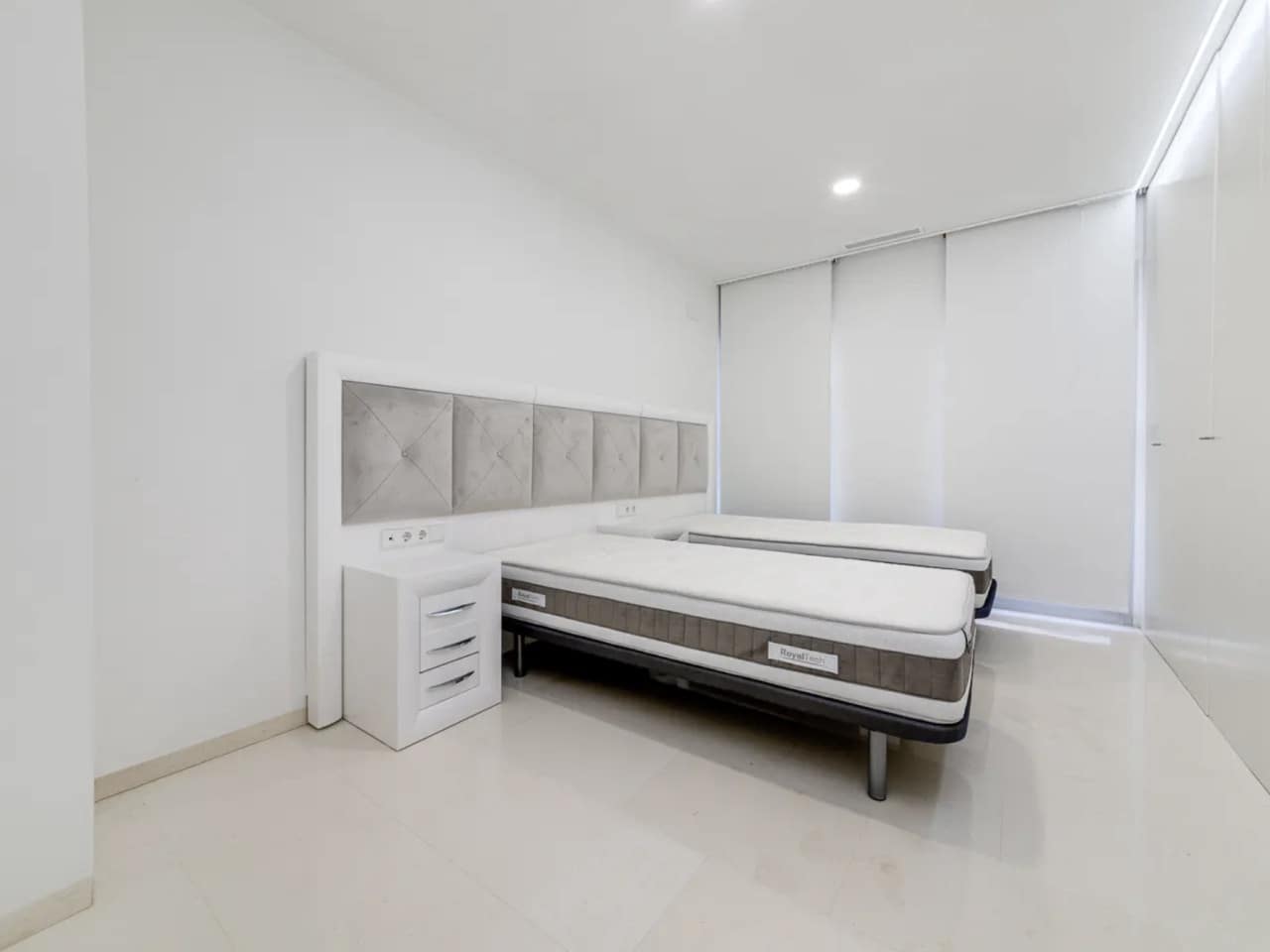 4 quarto Apartamento para venda em Torrevieja com garagem - 988 000 € (Ref: 10130392)