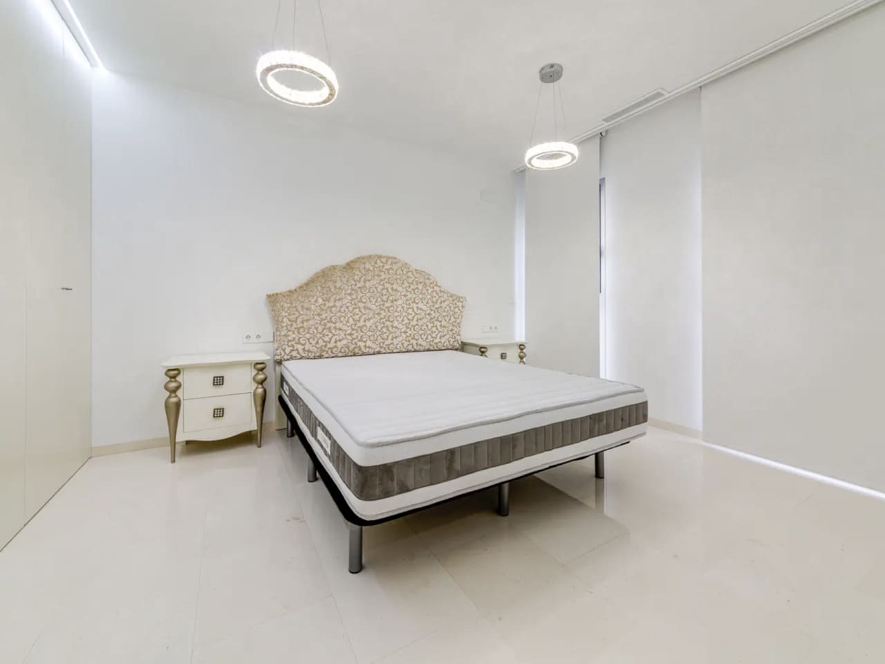 4 quarto Apartamento para venda em Torrevieja com garagem - 988 000 € (Ref: 10130392)