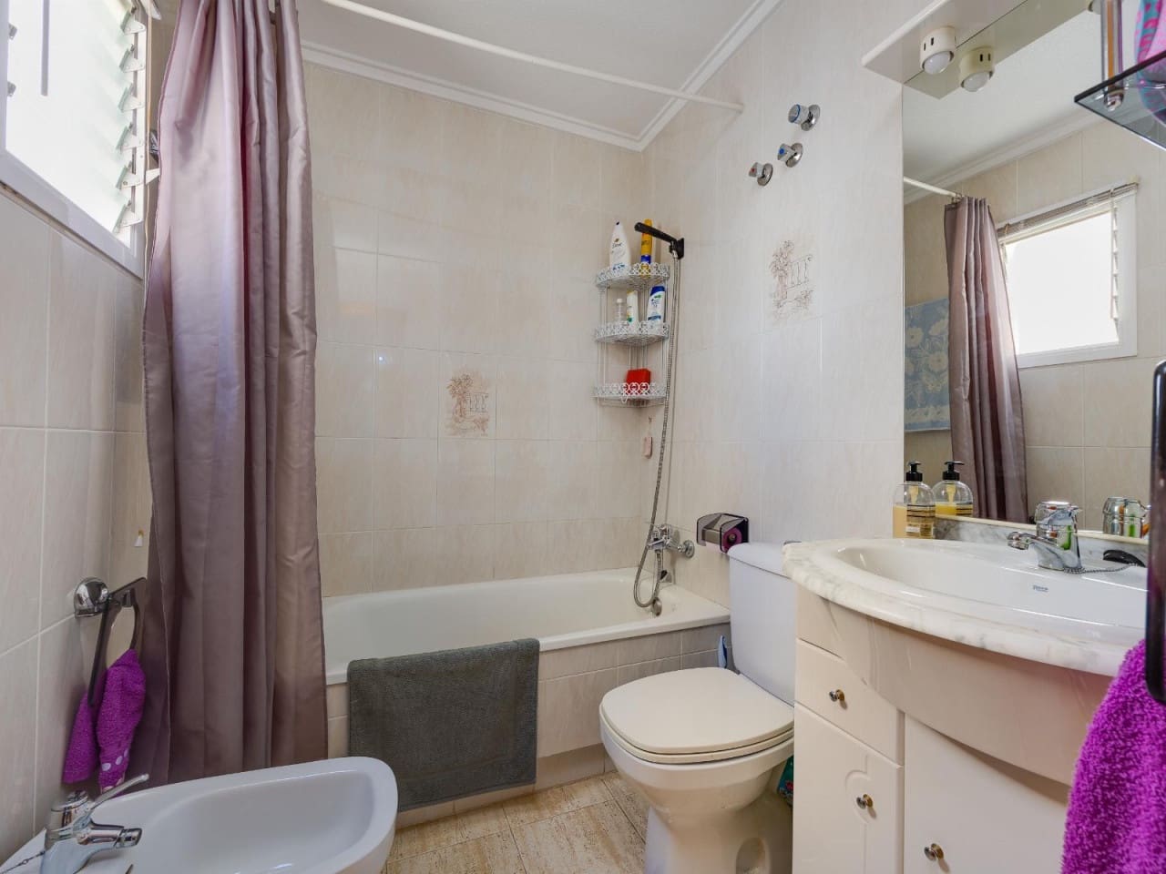 2 soverom Leilighet til salgs i Torrevieja med svømmebasseng garasje - € 159 900 (Ref: 10130399)