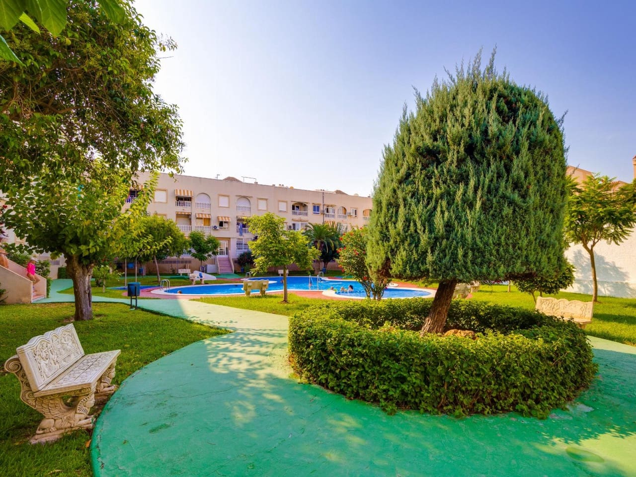 2 soverom Leilighet til salgs i Torrevieja med svømmebasseng garasje - € 159 900 (Ref: 10130399)