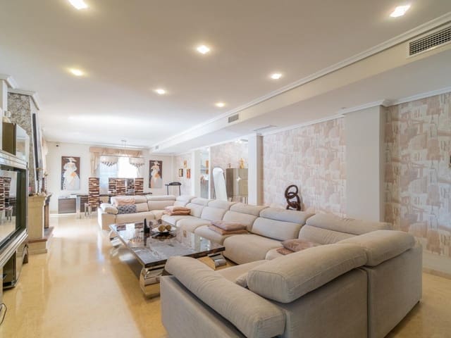 5 bedroom Villa for sale in Cañada del Molino, Torrevieja with pool - € 1,090,000 (Ref: 10132137)