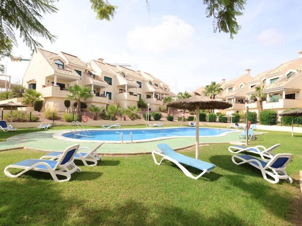 2 Zimmer Apartment zu verkaufen in Campoamor mit Pool - 199.000 € (Ref: 10132138)