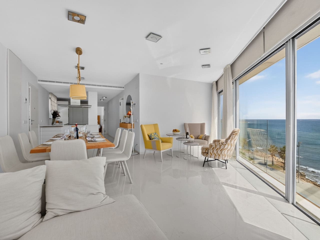 4 makuuhuone Huoneisto myytävänä paikassa Torrevieja mukana 
autotalli - 1 265 000 € (Ref: 10132139)