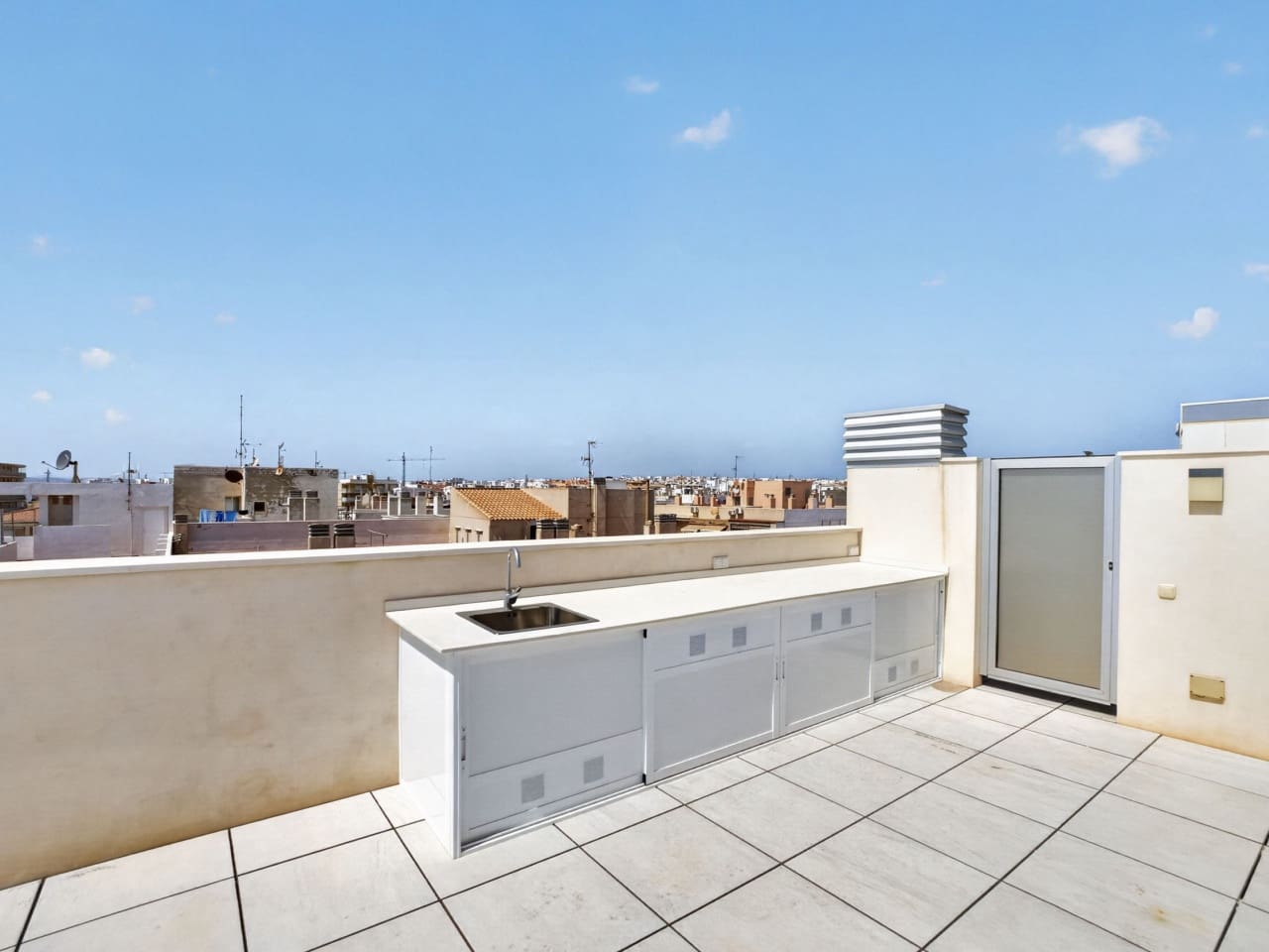 4 makuuhuone Huoneisto myytävänä paikassa Torrevieja mukana 
autotalli - 1 265 000 € (Ref: 10132139)