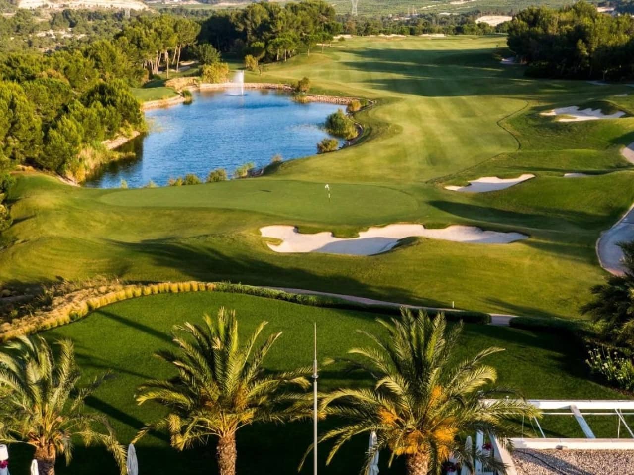 3 sypialnia Willa na sprzedaż w Las Colinas Golf z basenem garażem - 2 490 000 € (Ref: 10132919)
