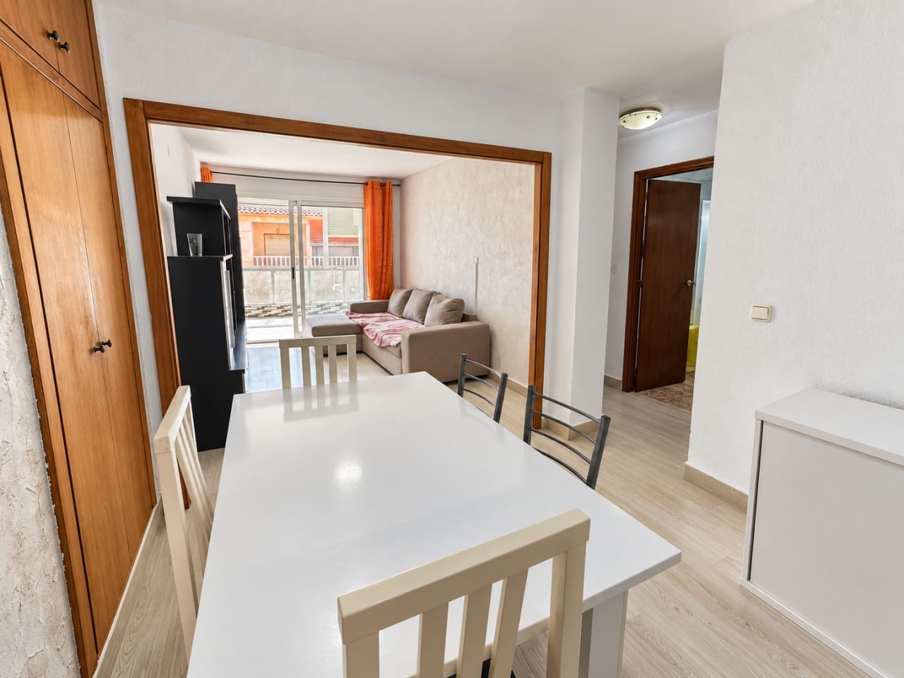 2 Zimmer Apartment zu verkaufen in Torrevieja mit Pool - 135.000 € (Ref: 10140311)