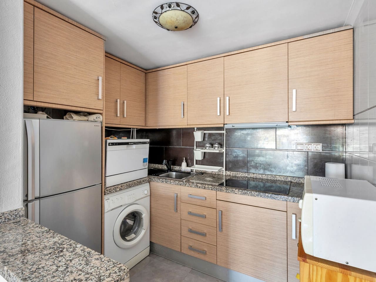 1 slaapkamer Appartement te koop in Punta Prima met zwembad garage - € 145.000 (Ref: 10140312)