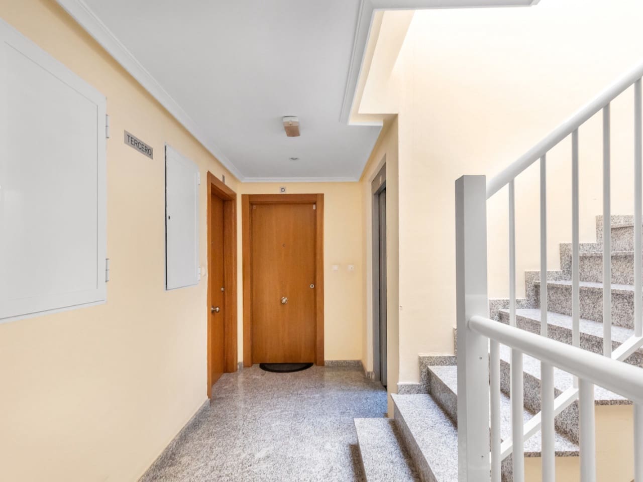 1 slaapkamer Appartement te koop in Punta Prima met zwembad garage - € 145.000 (Ref: 10140312)