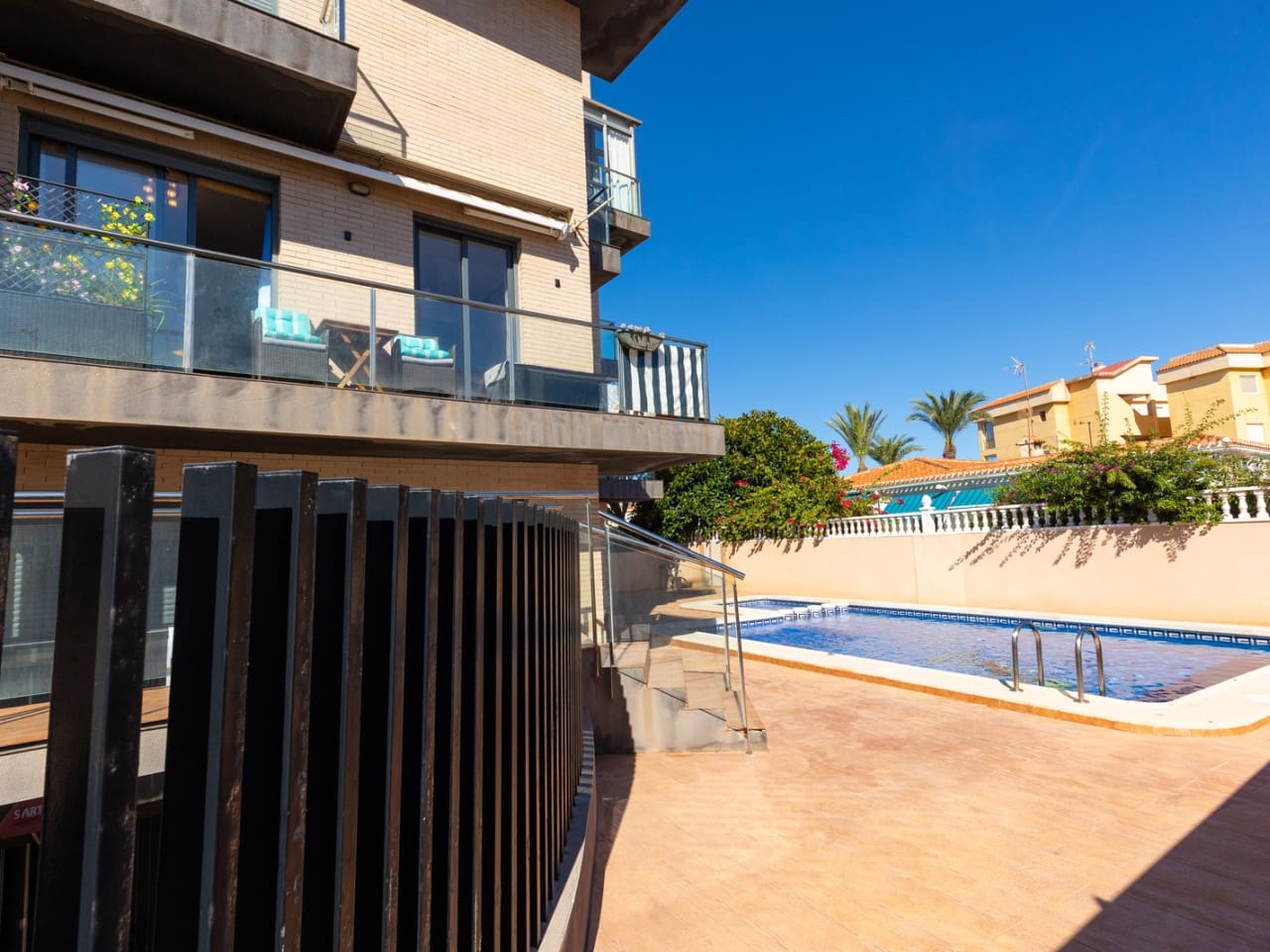 1 slaapkamer Appartement te koop in Punta Prima met zwembad garage - € 145.000 (Ref: 10140312)