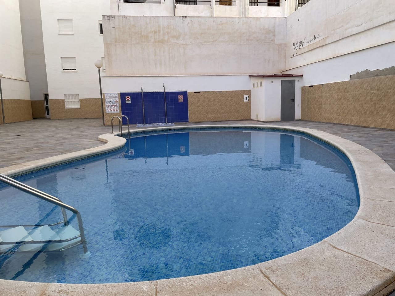 1 slaapkamer Appartement te koop in Torrevieja met zwembad garage - € 134.900 (Ref: 10147449)