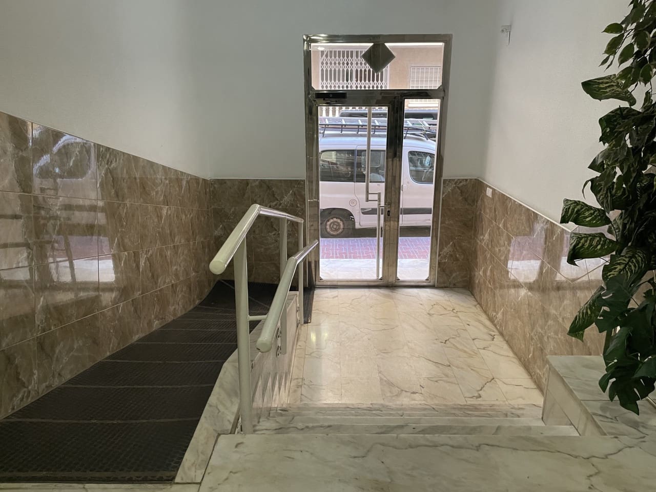 1 slaapkamer Appartement te koop in Torrevieja met zwembad garage - € 134.900 (Ref: 10147449)