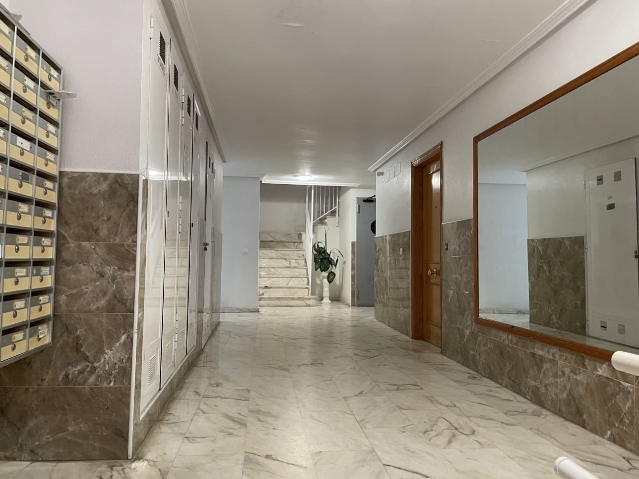 1 slaapkamer Appartement te koop in Torrevieja met zwembad garage - € 134.900 (Ref: 10147449)